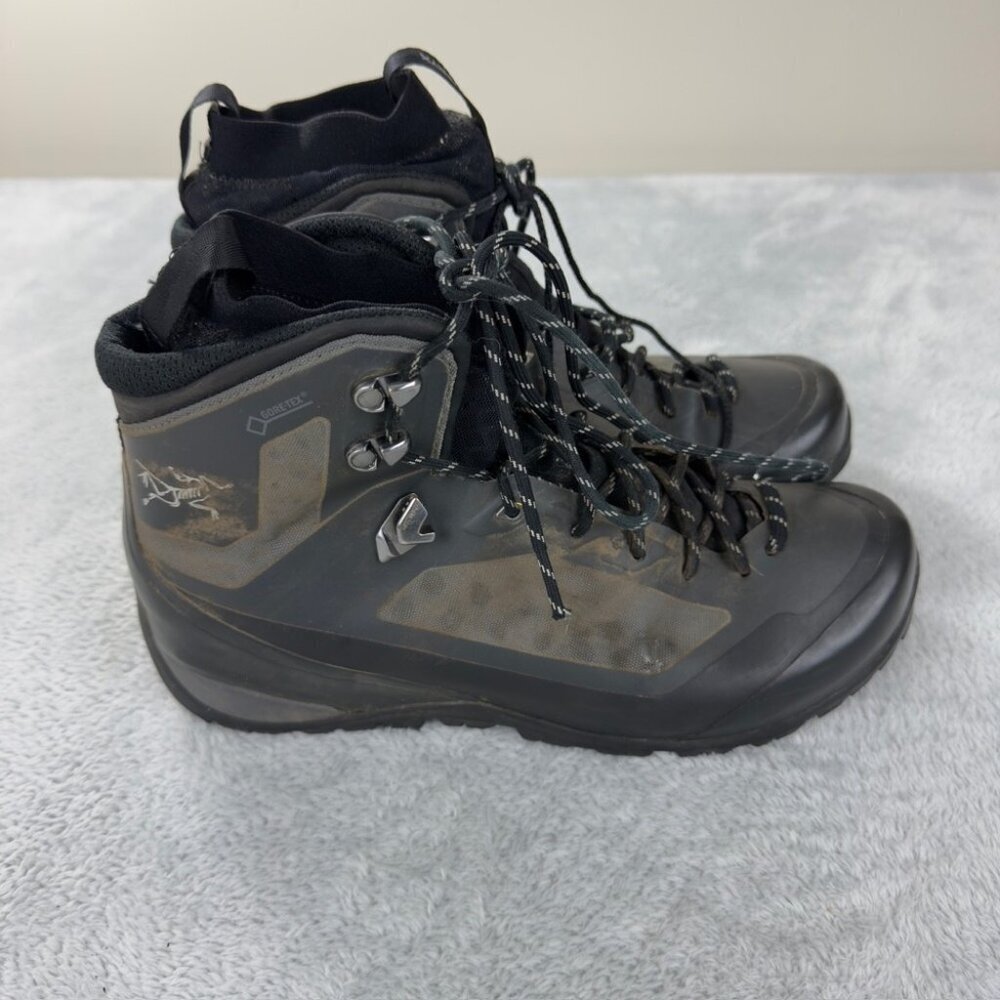Arc'teryx Men's Size 8 US/7.5 UK/41 EU Black Hiking Boots